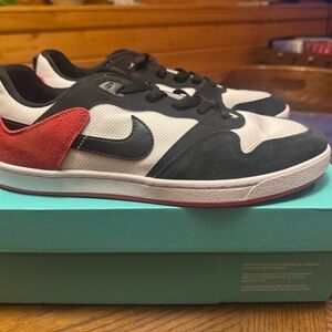 Nike SB Alleyoop Bred